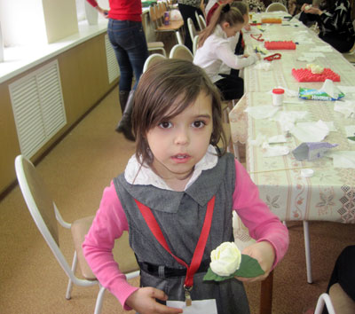 ГК «Нордавинд» организовала мастер-класс по керамической флористике для детей Талдомского социально-реабилитационного центра «Журавлик»